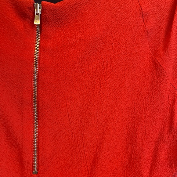 Beautiful red Sandro Top w ruffled detail at waist - Picture 4 of 5
